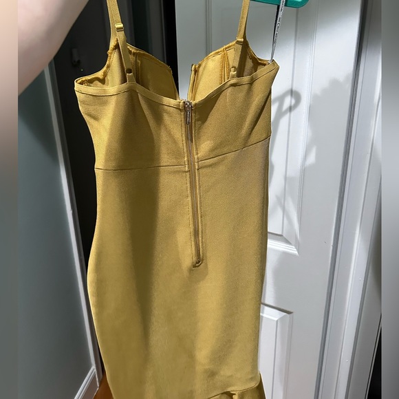 Miss Circle yellow mustard bondage dress size large with adjustable straps - Picture 4 of 8